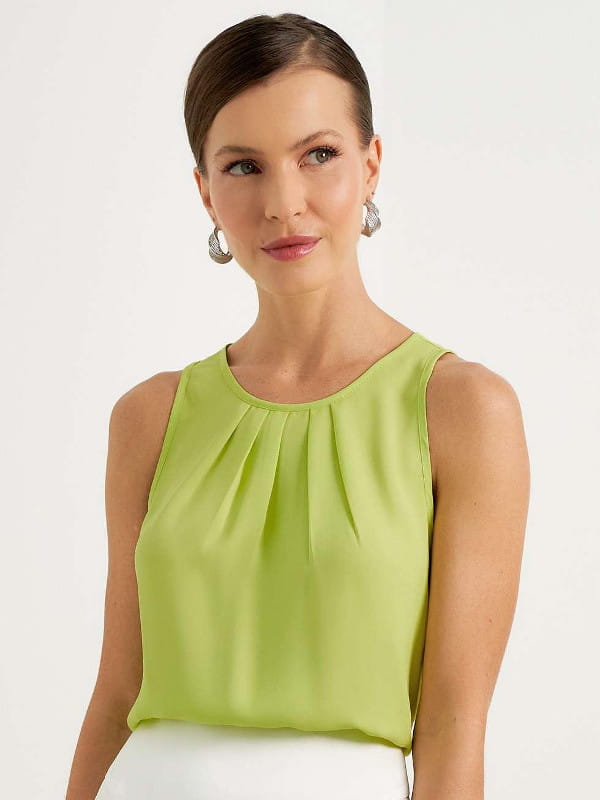 Blusa social de crepe regata básica verde claro