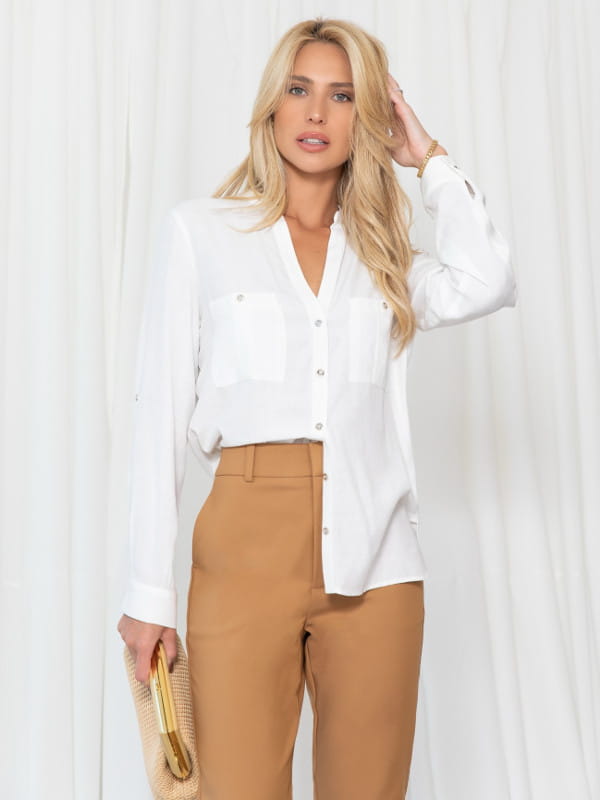 Camisa feminina de viscose com gola V branca