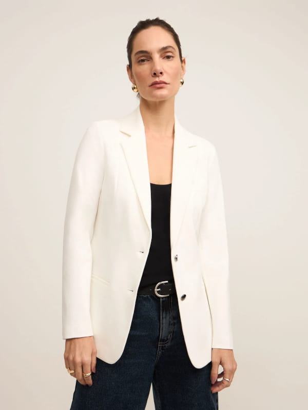 Blazer branco feminino slim alongado ponto roma com bolsos embutidos